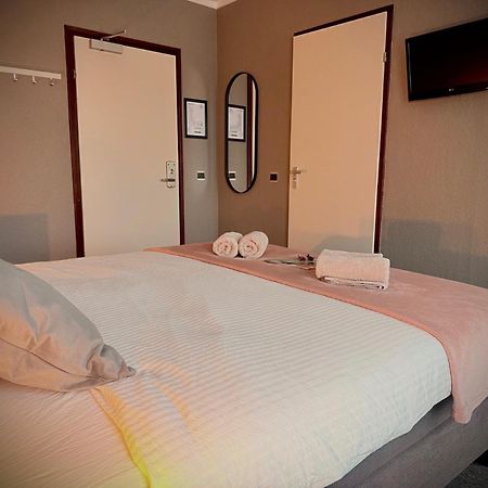 Hotel Restaurant 'T Ronde Loegh 温斯霍滕 外观 照片